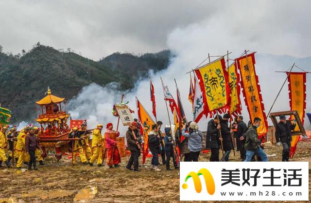 汉族最古老的祭神跳鬼驱瘟避疫舞蹈—傩戏(图9) 汉族最古老的祭神跳鬼驱瘟避疫舞蹈—傩戏(图9)