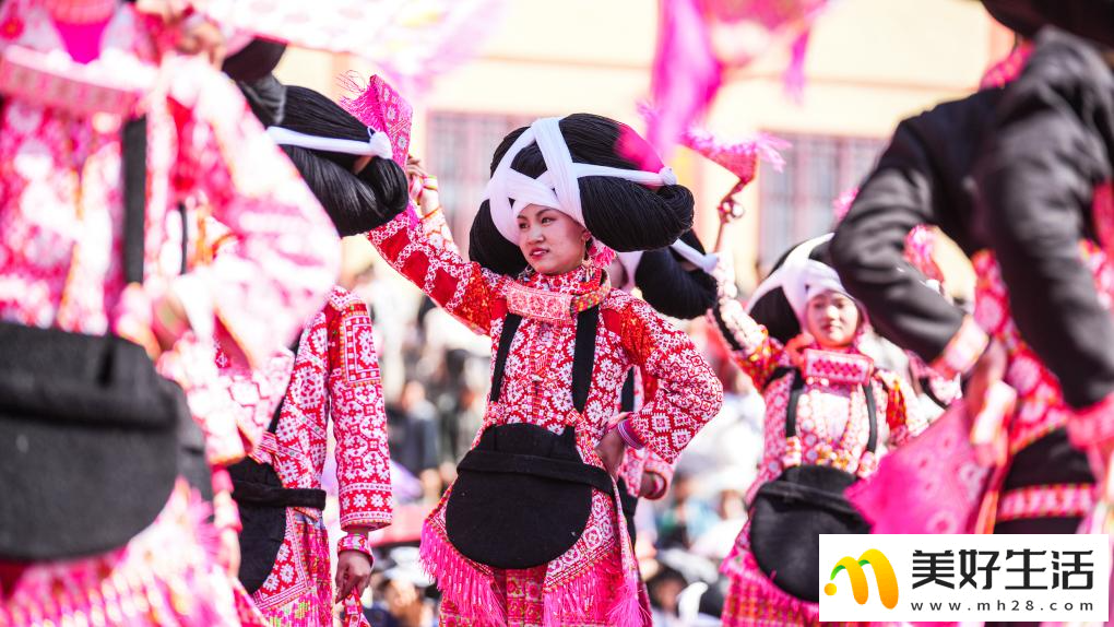 贵州六枝：苗族群众欢庆跳花节(图12)