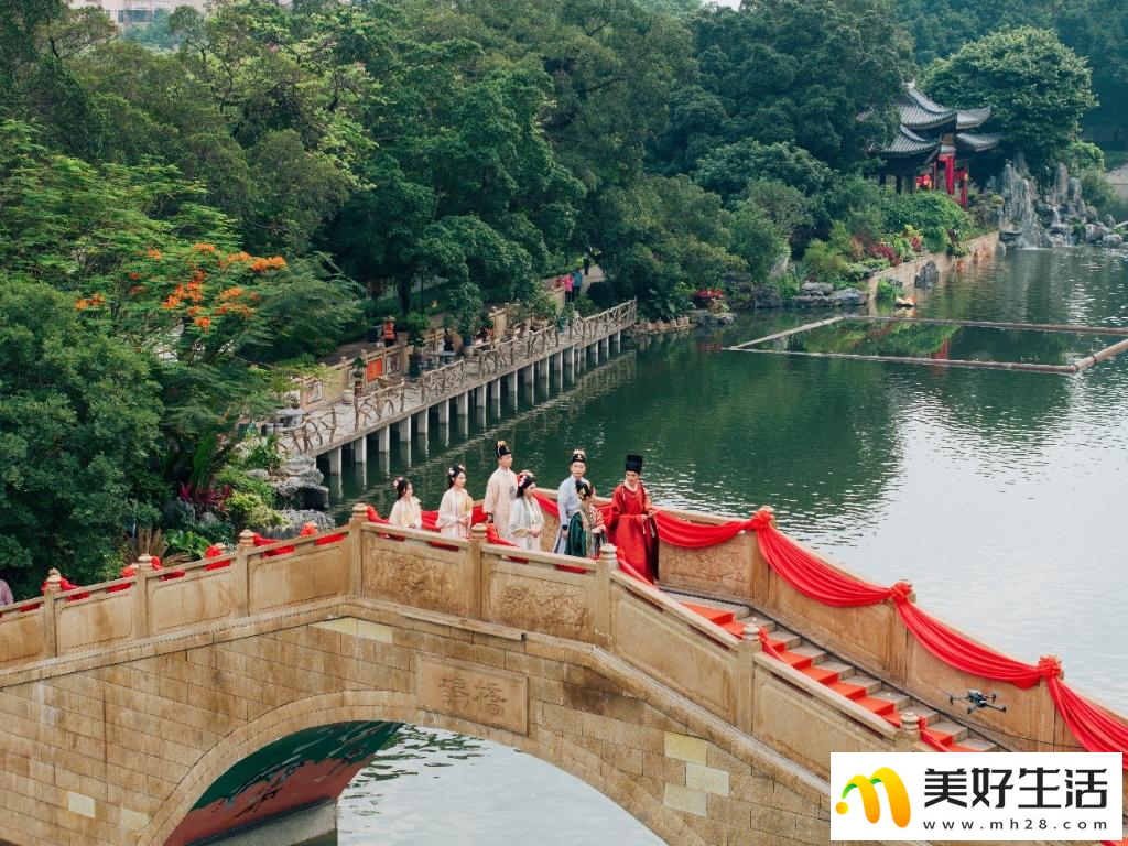 广州：穿越千年 再现宋韵水上集体婚礼(图3)