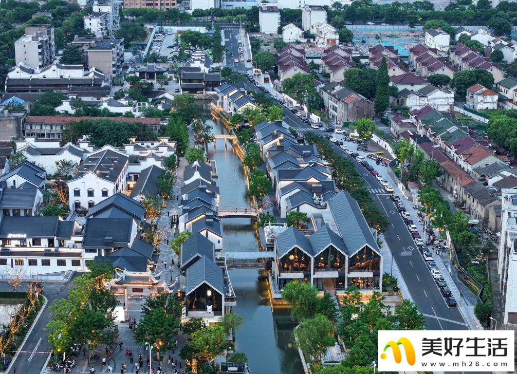 江苏无锡：夜经济点燃城市烟火气(图1)