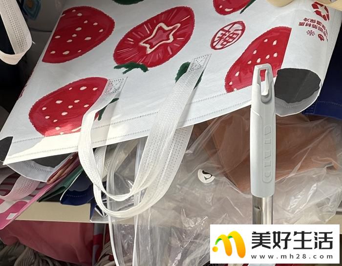 这届年轻人，为啥迷上了“攒破烂”