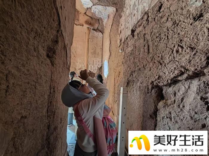 陈爱峰:新疆吐峪沟石窟,古文明交汇见证(图2) 陈爱峰:新疆吐峪沟石窟,古文明交汇见证(图2)