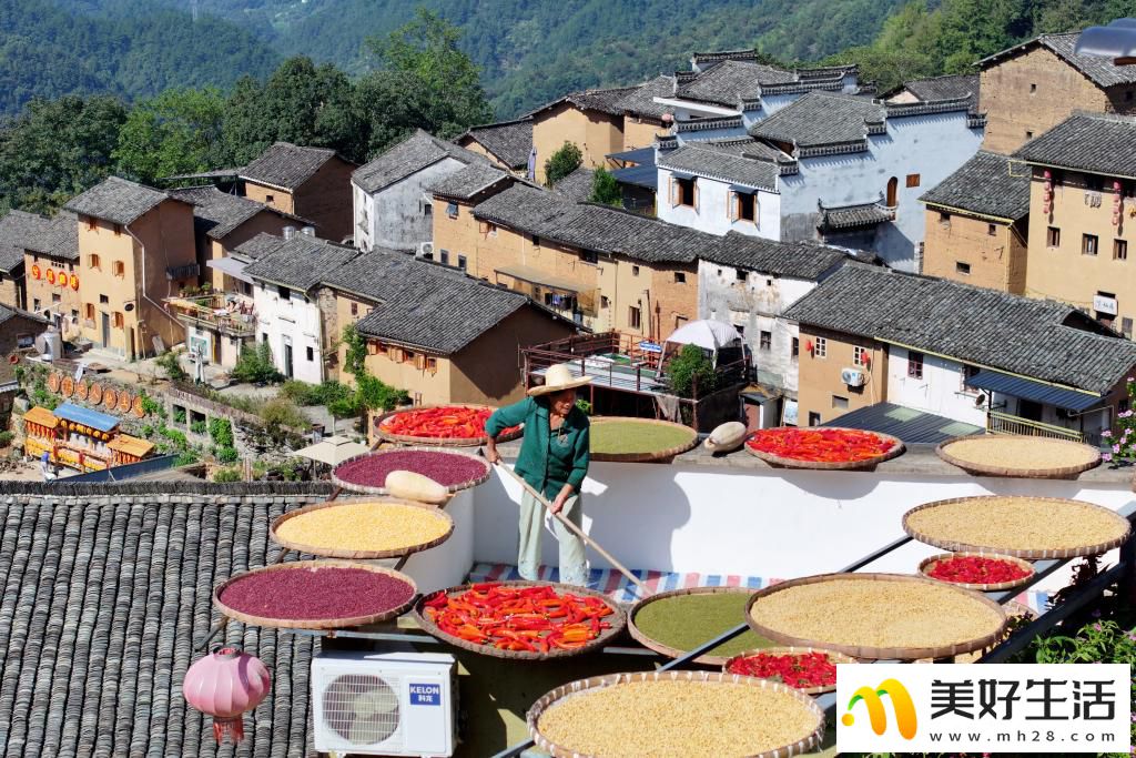 安徽歙县:土楼晒秋(图4) 安徽歙县:土楼晒秋(图4)
