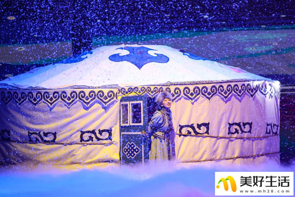 内蒙古自治区第二十一届冰雪那达慕专场文艺晚会燃情上演(图7)